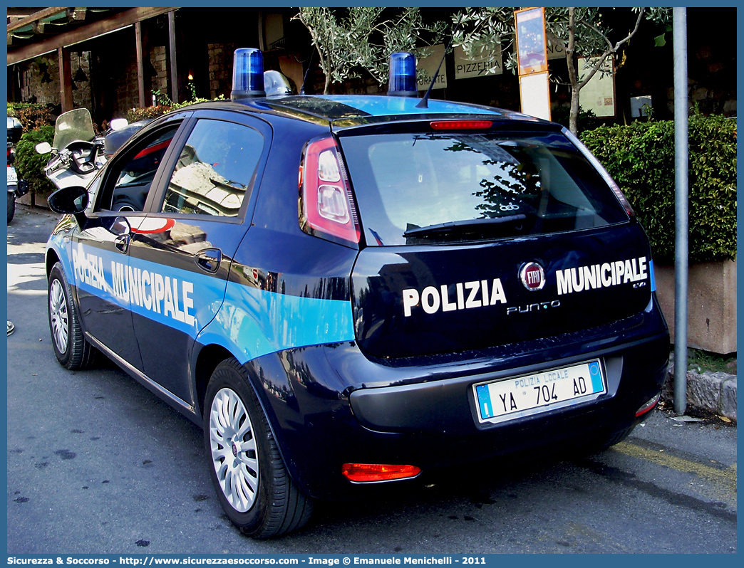 Polizia Locale YA704AD
Polizia Municipale
Comune di Assisi
Fiat Punto Evo
Parole chiave: Polizia;Locale;Municipale;Assisi;Fiat;Punto Evo;YA704AD