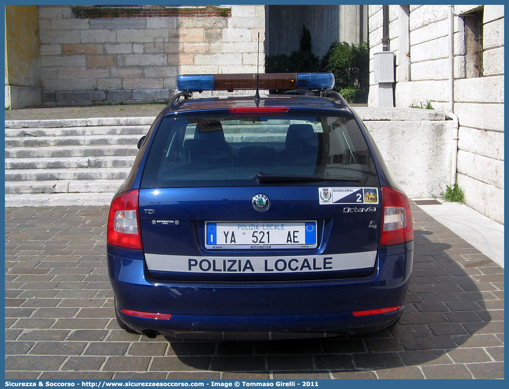 Polizia Locale YA521AE
Polizia Locale
Comune di Bussolengo
Skoda Octavia Wagon III serie
Allestitore Focaccia Group S.r.l.
Parole chiave: PL;PM;P.L.;P.M.;Polizia;Locale;Municipale;Bussolengo;Skoda;Octavia;Wagon;SW;S.W.;Focaccia;YA521AE;YA 521 AE