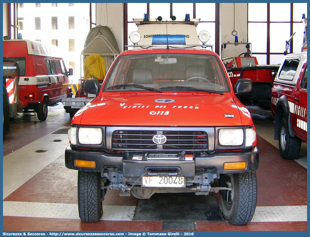 VF 20048
Corpo Nazionale Vigili del Fuoco
Nucleo Soccorso Subacqueo e Acquatico
Toyota Hilux V serie
Parole chiave: Corpo;Nazionale;Vigili del Fuoco;Vigili;Fuoco;Toyota;Hilux;NSSA;N.S.S.A.;Soccorso;Subacqueo;Acquatico;Sommozzatori;Subacquei