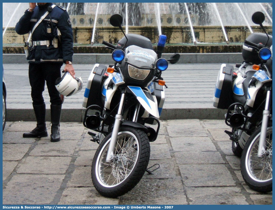 -
Polizia Municipale
Comune di Genova
Bmw F650GS
Parole chiave: Polizia;Municipale;Locale;Genova;Bmw;F650GS