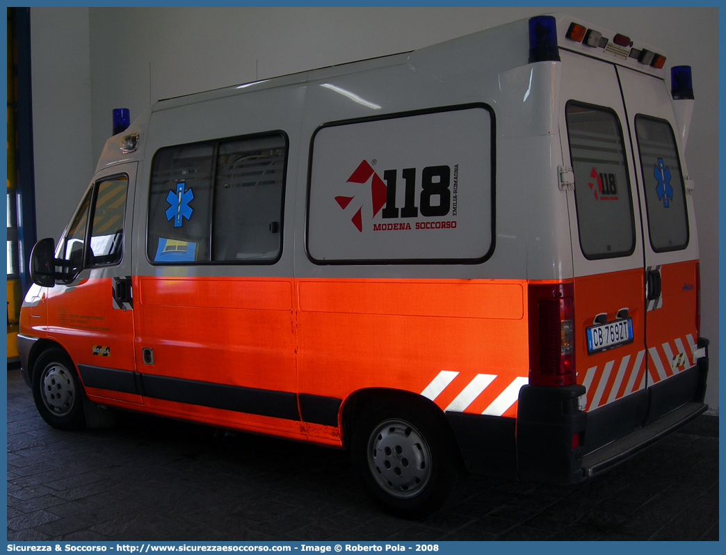 MO 1704
118 Modena Soccorso
Fiat Ducato II serie restyling
(variante)
Parole chiave: 118;Modena;Soccorso;Ambulanza;Fiat;Ducato