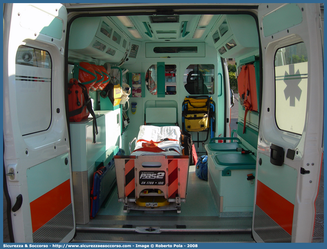 MO 1601
118 Modena Soccorso
Fiat Ducato III serie
(variante)
Parole chiave: 118;Modena;Soccorso;Ambulanza;Fiat;Ducato