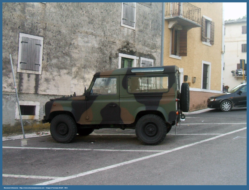 AM AK824
Aeronautica Militare Italiana
Land Rover Defender 90
Parole chiave: A.M.I.;AMI;Aeronautica;Militare;Italiana;Land Rover;Defender;90