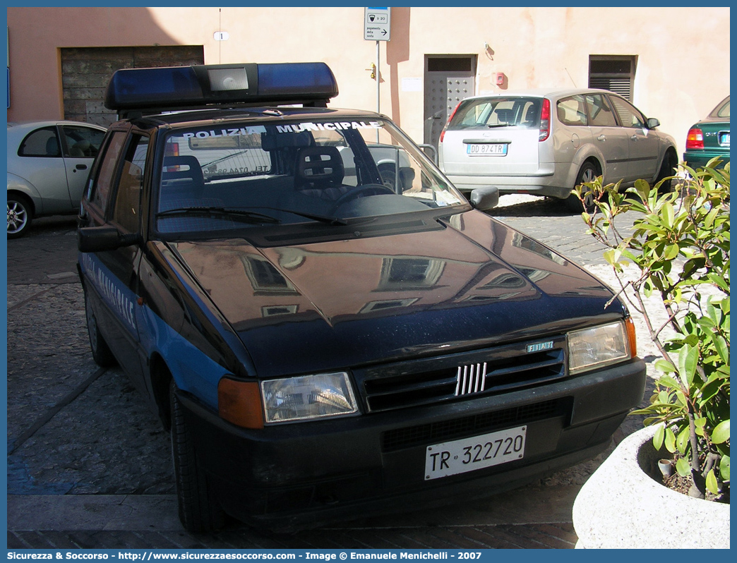 -
Polizia Municipale
Comune di Amelia
Fiat Uno II serie
Parole chiave: Polizia;Locale;Municipale;Amelia;Fiat;Uno