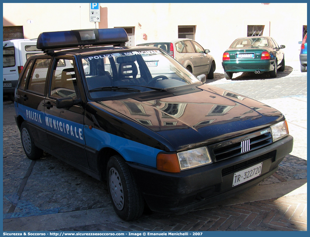 -
Polizia Municipale
Comune di Amelia
Fiat Uno II serie
Parole chiave: Polizia;Locale;Municipale;Amelia;Fiat;Uno