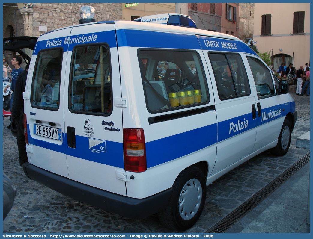 -
Polizia Municipale
Comune di Bertinoro
Fiat Scudo I serie
Allestitore Focaccia Group S.r.l.
Parole chiave: Polizia;Locale;Municipale;Bertinoro;Fiat;Scudo;Focaccia