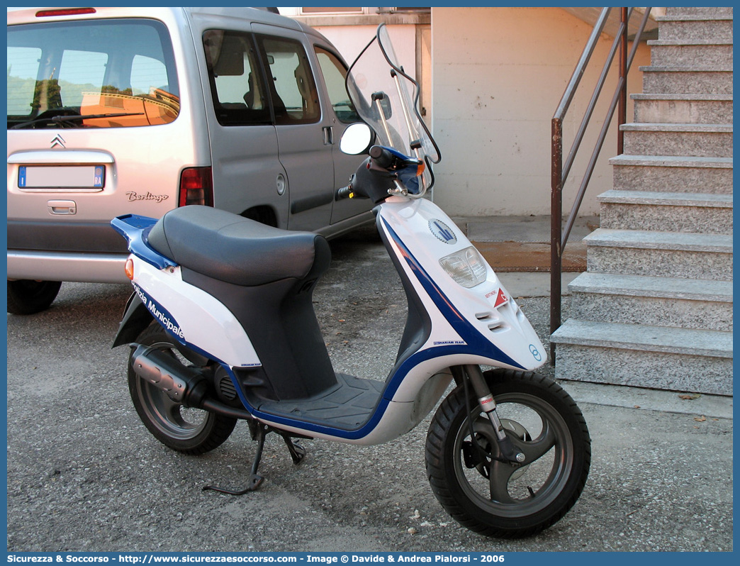 -
Polizia Municipale
Comune di Bertinoro
Gilera Typhoon
Parole chiave: Polizia;Locale;Municipale;Bertinoro;Gilera;Typhoon