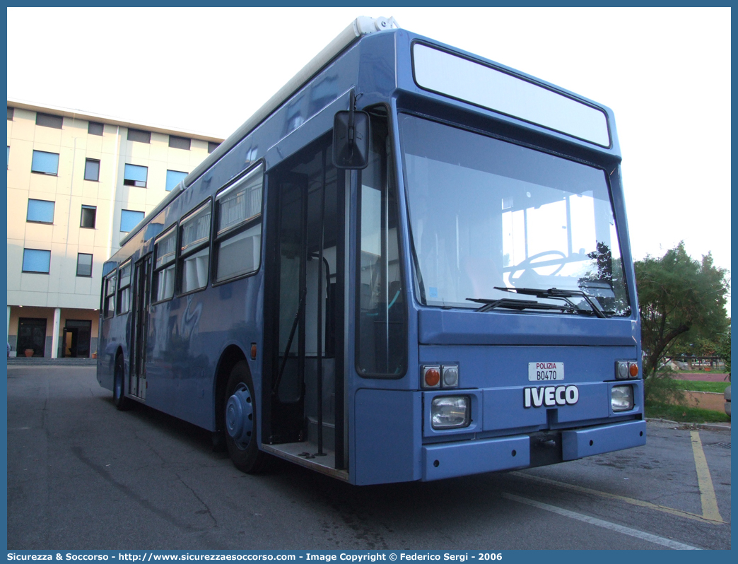 Polizia B0470
Polizia di Stato
Reparto Mobile
Iveco S EffeUno 571
Scuola Mobile di Polizia
Parole chiave: PS;P.S.;Polizia;Polizia di Stato;Reparto Mobile;Scuola;Iveco;S;EffeUno;571;B0470