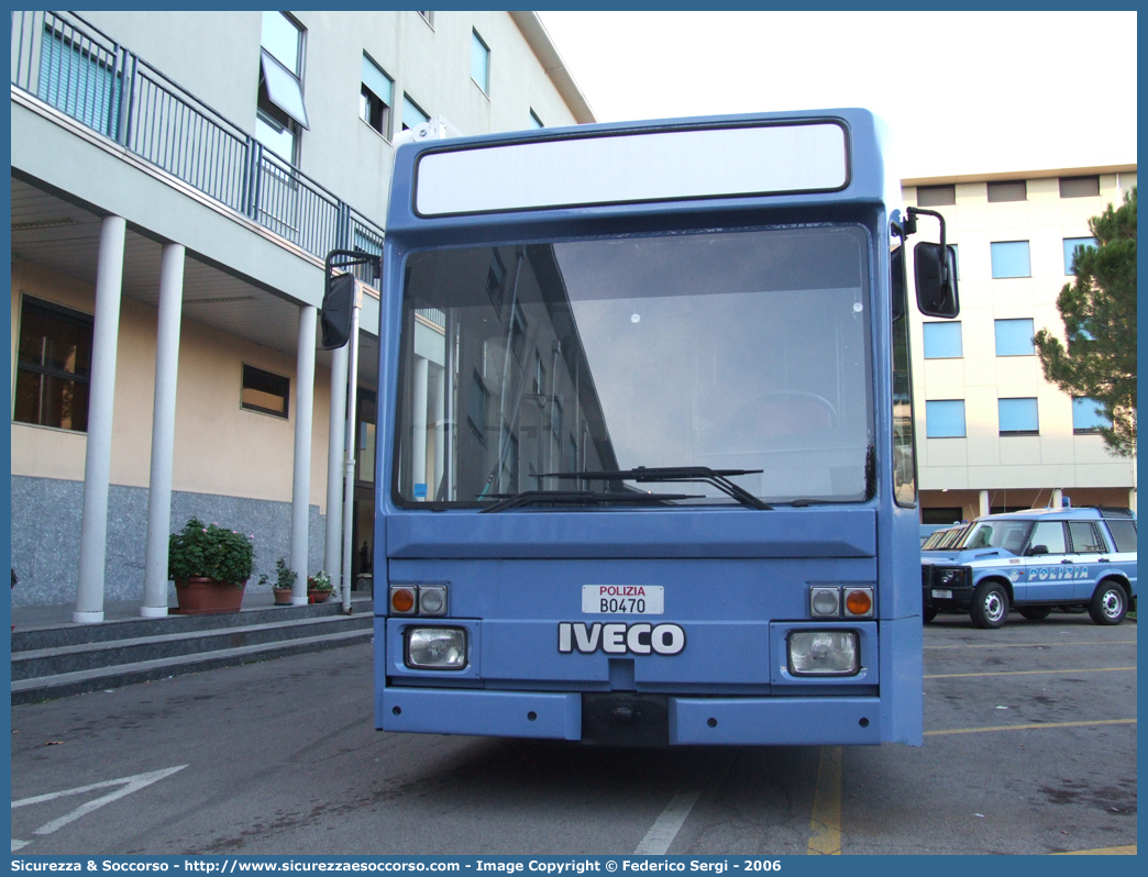 Polizia B0470
Polizia di Stato
Reparto Mobile
Iveco S EffeUno 571
Scuola Mobile di Polizia
Parole chiave: PS;P.S.;Polizia;Polizia di Stato;Reparto Mobile;Scuola;Iveco;S;EffeUno;571;B0470