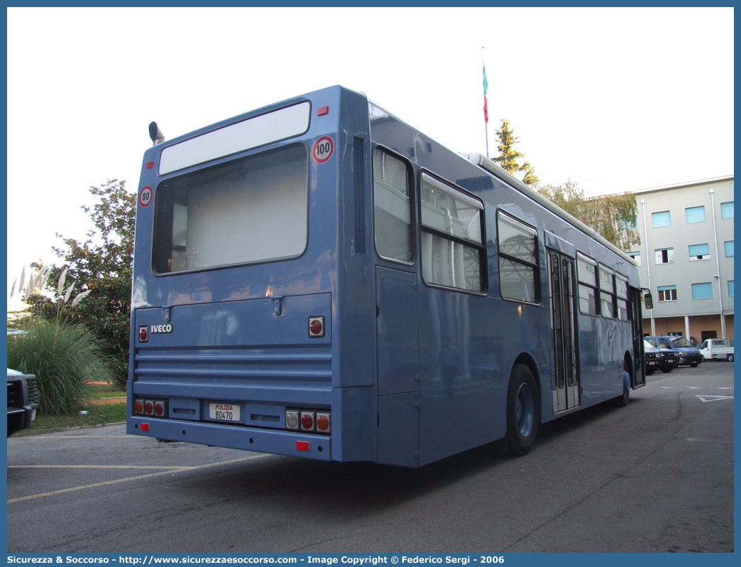 Polizia B0470
Polizia di Stato
Reparto Mobile
Iveco S EffeUno 571
Scuola Mobile di Polizia
Parole chiave: PS;P.S.;Polizia;Polizia di Stato;Reparto Mobile;Scuola;Iveco;S;EffeUno;571;B0470