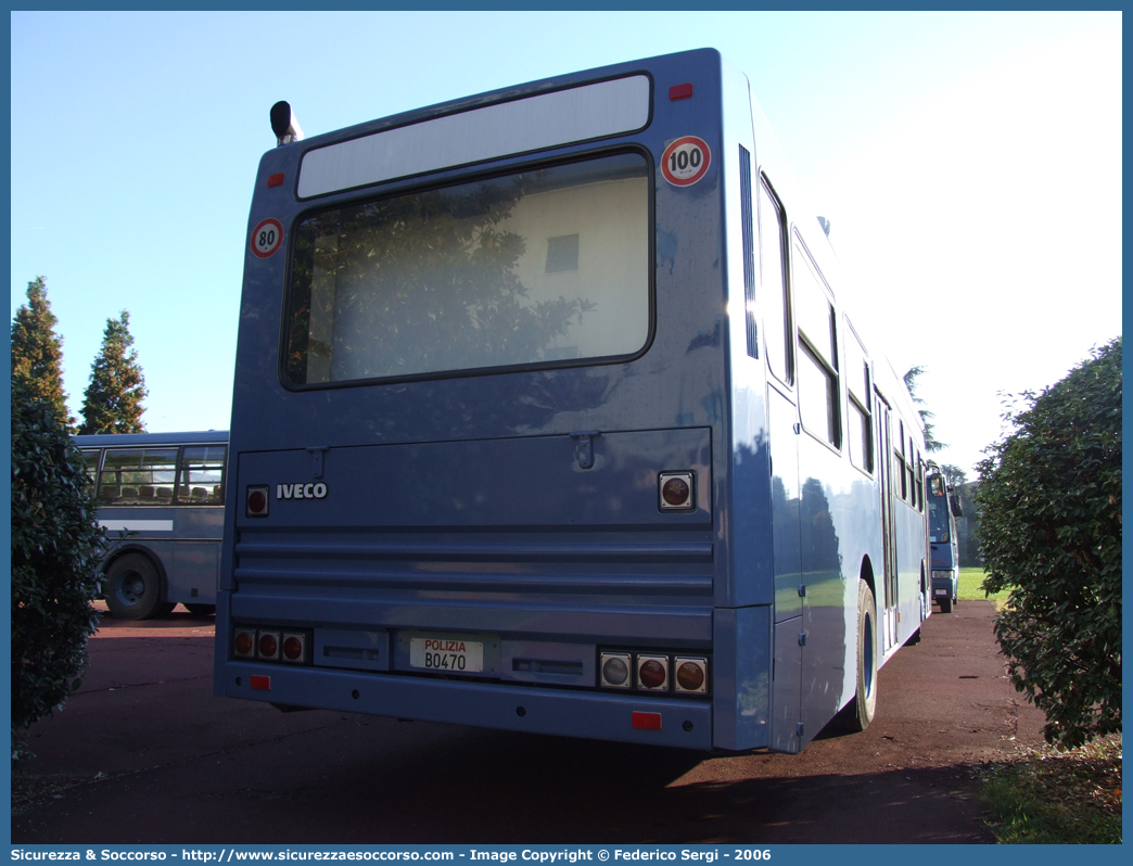 Polizia B0470
Polizia di Stato
Reparto Mobile
Iveco S EffeUno 571
Scuola Mobile di Polizia
Parole chiave: PS;P.S.;Polizia;Polizia di Stato;Reparto Mobile;Scuola;Iveco;S;EffeUno;571;B0470