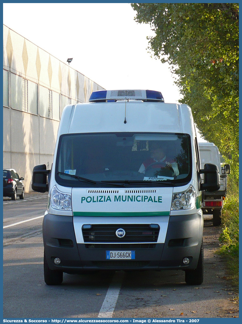 -
Polizia Municipale
Comune di Carmagnola
Fiat Ducato III serie
Parole chiave: Polizia;Locale;Municipale;Carmagnola;Fiat;Ducato