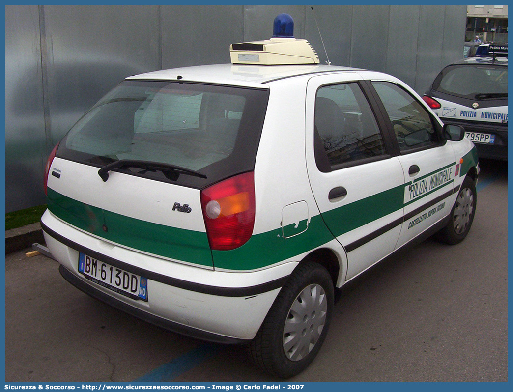 -
Polizia Municipale
Comune di Castelletto Sopra Ticino
Fiat Palio I serie
Parole chiave: Polizia;Locale;Municipale;Castelletto Sopra Ticino;Fiat;Palio