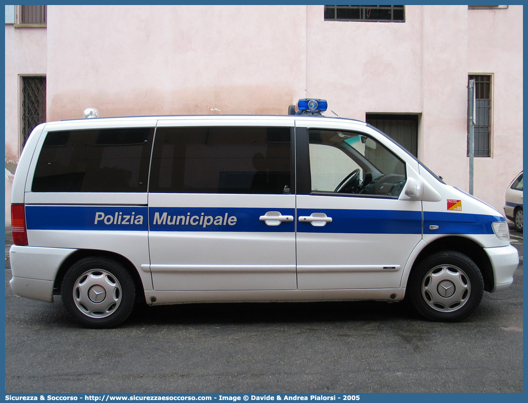 -
Polizia Municipale
Comune di Castel San Pietro Terme
Mercedes Benz Classe V I serie restyling
Allestitore Focaccia Group S.r.l.
Parole chiave: Polizia;Locale;Municipale;Castel San Pietro Terme;Mercedes Benz;Vito;Focaccia