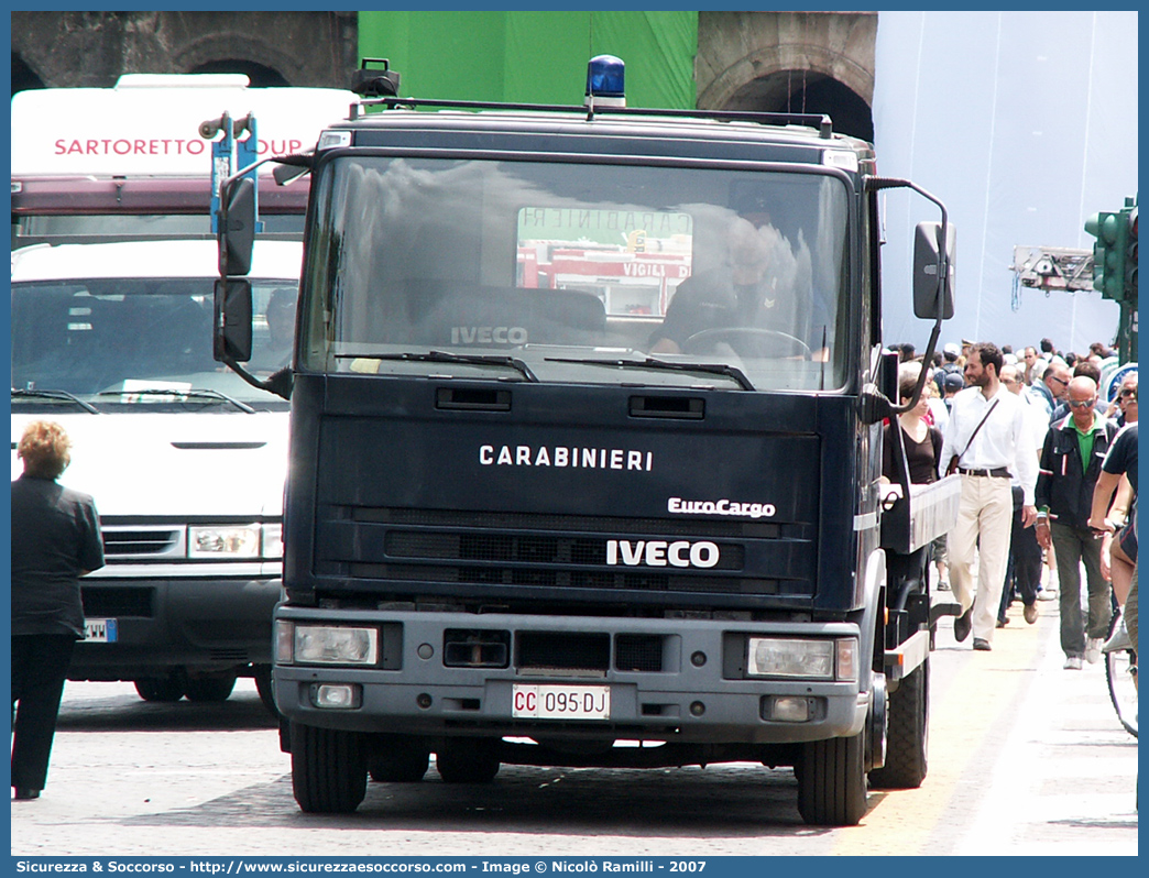 CC 095DJ
Arma dei Carabinieri
Iveco EuroCargo 100E15 I serie
Allestitore Isoli S.p.A.
Parole chiave: CC;C.C.;Arma;dei;Carabinieri;Iveco;EuroCargo;100E15;Isoli