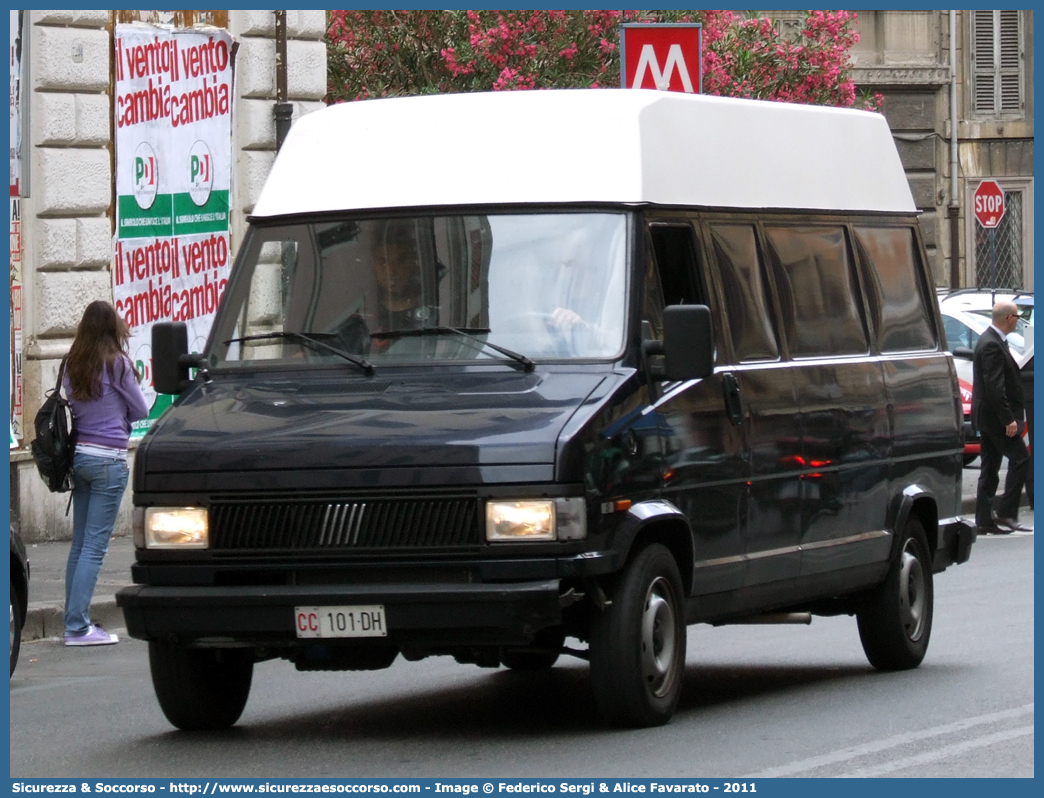 CC 101DH
Arma dei Carabinieri
Fiat Ducato I serie restyling
Parole chiave: CC101DH;Arma dei Carabinieri;Fiat Ducato I serie restyling