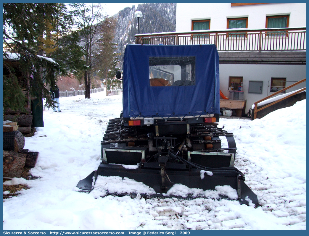 CC 260178
Arma dei Carabinieri
Soccorso Alpino
Leitner LH 250
Parole chiave: CC;C.C.;Arma;dei;Carabinieri;Soccorso;Alpino;Leitner;LH;250