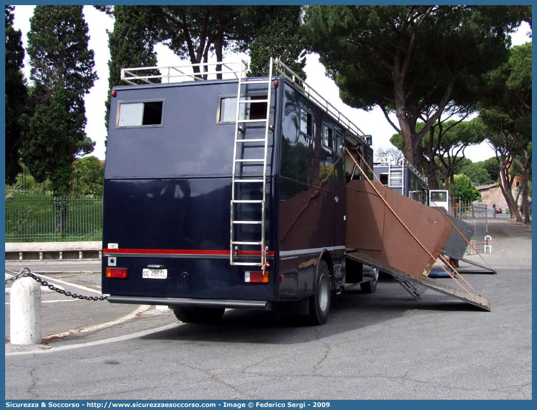 CC 486CL
Arma dei Carabinieri
4° Reggimento Carabinieri a Cavallo
Iveco 175-24
Parole chiave: CC;C.C.;Arma;dei;Carabinieri;Reggimento;a;Cavallo;Iveco;175-24