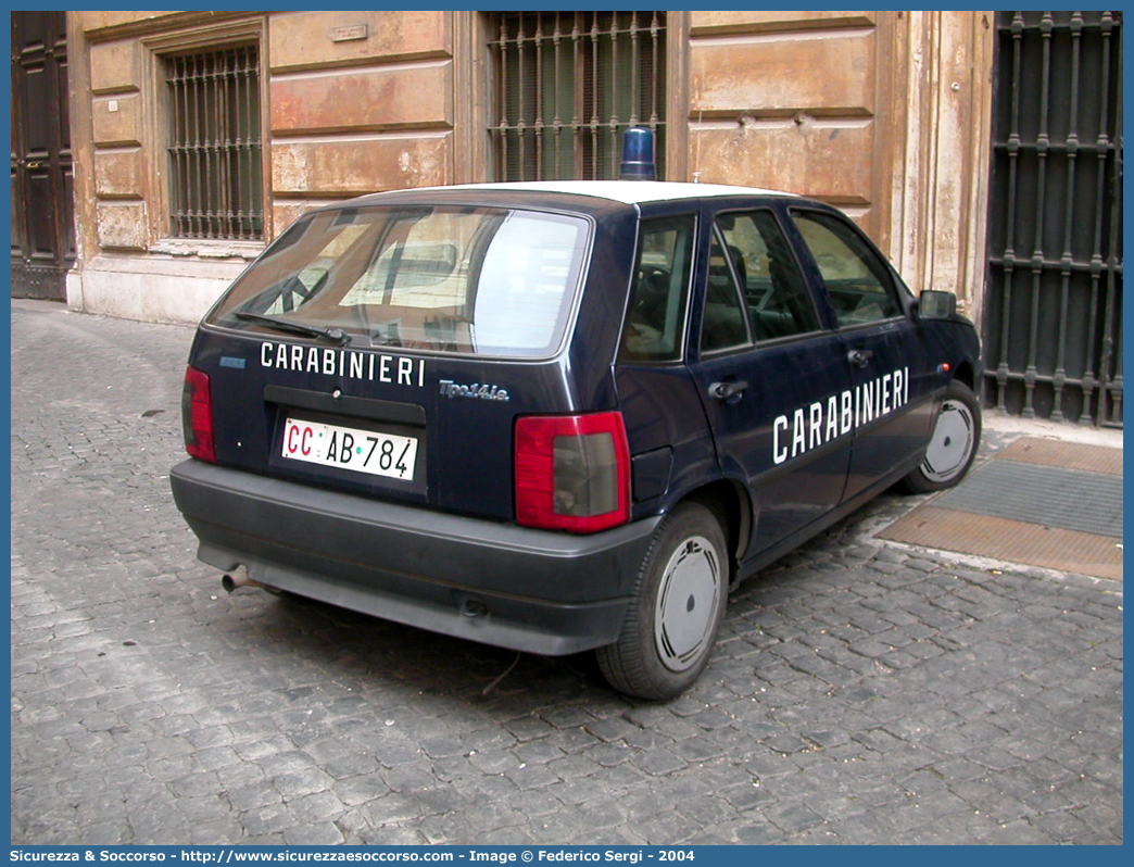 CC AB784
Arma dei Carabinieri
Fiat Tipo II serie
Parole chiave: CC;C.C.;Arma;dei;Carabinieri;Fiat;Tipo