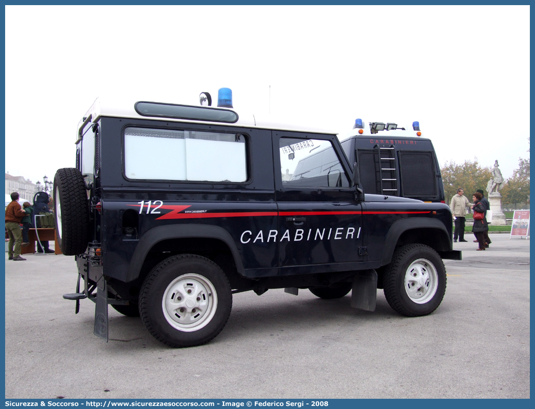 CC AE412
Arma dei Carabinieri
Centro e Nuclei Cinofili
Land Rover Defender 90
Parole chiave: CCAE412;Arma dei Carabinieri;Centro e Nuclei Cinofili;Land Rover Defender 90