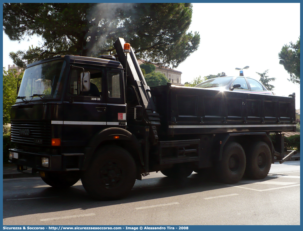 -
Arma dei Carabinieri
Iveco 330-35
Parole chiave: CC;C.C.;Arma;dei;Carabinieri;Iveco;330-35;330.35