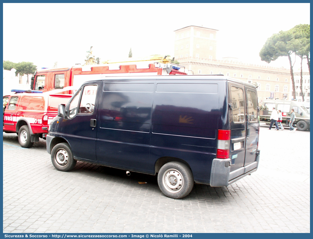 -
Arma dei Carabinieri
Fiat Ducato II serie
Parole chiave: CC;C.C.;Arma;dei;Carabinieri;Fiat;Ducato