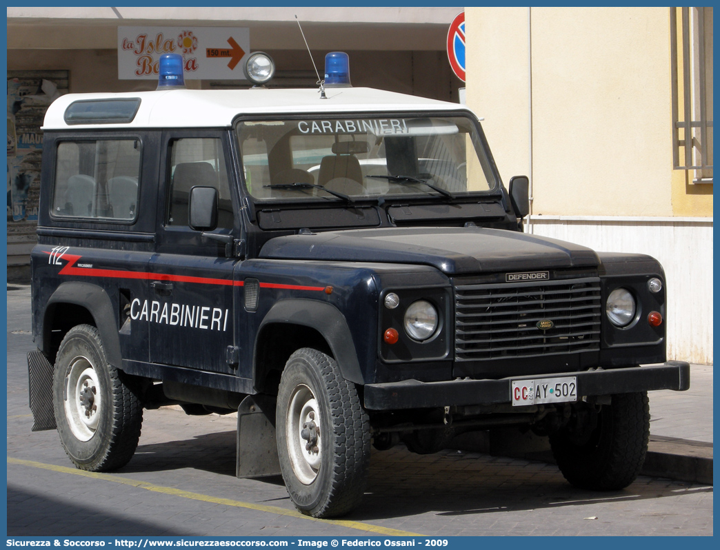 CC AY502
Arma dei Carabinieri
Land Rover Defender 90
Parole chiave: CC;C.C.;Arma;dei;Carabinieri;Land;Rover;Defender;90