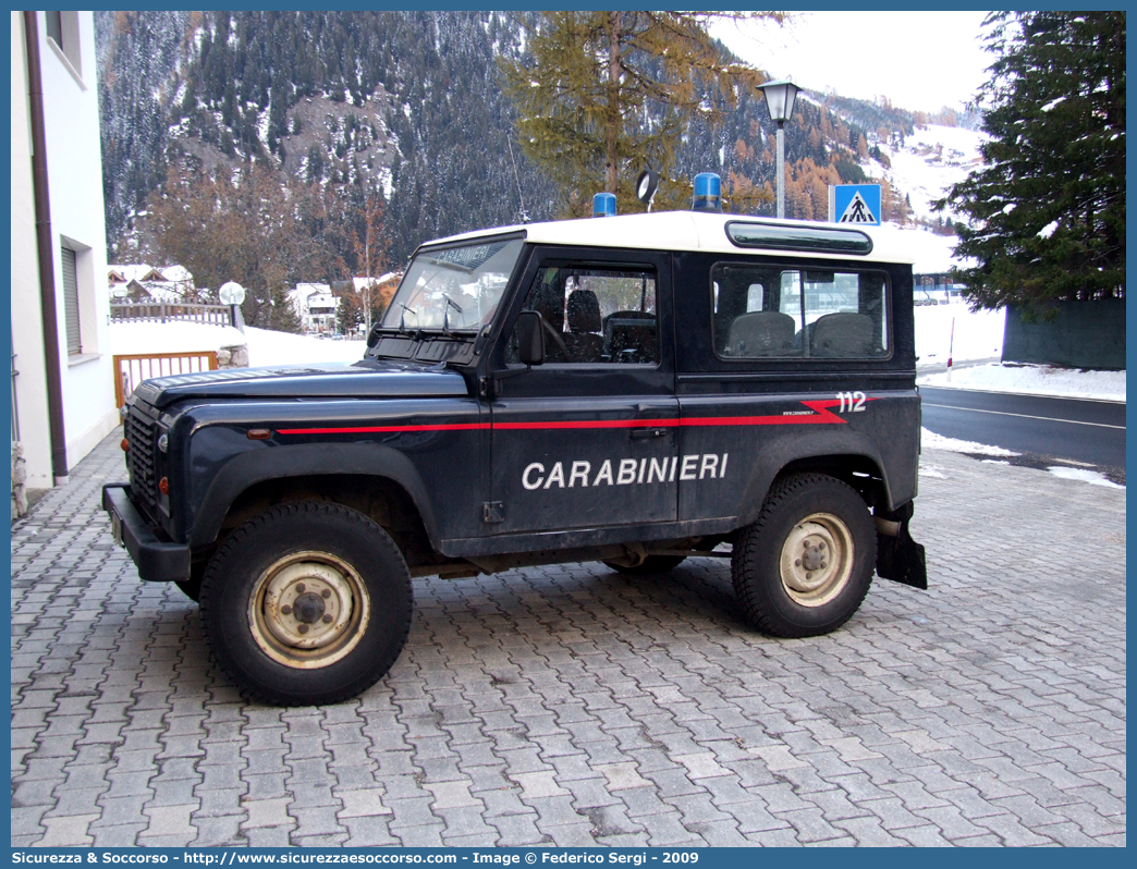 CC AY937
Arma dei Carabinieri
Land Rover Defender 90
Parole chiave: CC;C.C.;Arma;dei;Carabinieri;Land;Rover;Defender;90