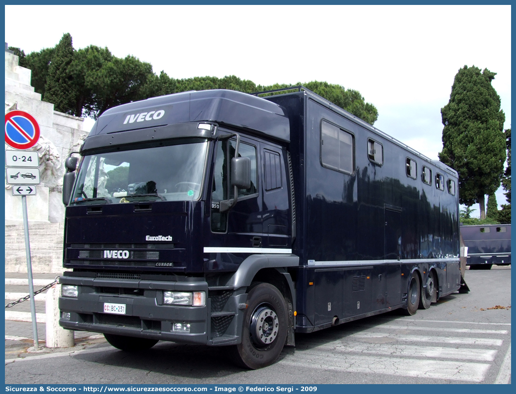 CC BC231
Arma dei Carabinieri
4° Reggimento Carabinieri a Cavallo
Iveco EuroTech 350
Parole chiave: CC;C.C.;Arma;dei;Carabinieri;Reggimento;a;Cavallo;Iveco;EuroTech;350