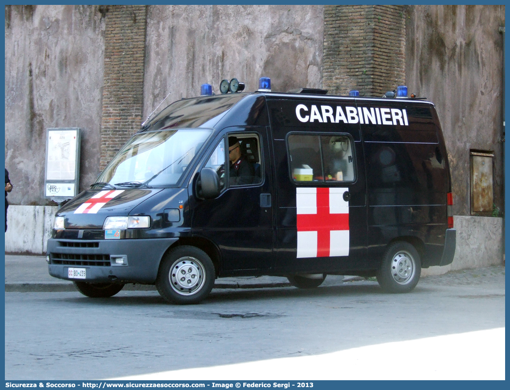 CC BD439
Arma dei Carabinieri
Servizio Sanitario
Fiat Ducato II serie
Allestitore GGG Elettromeccanica S.r.l.
Parole chiave: CC;C.C.;Arma;dei;Carabinieri;Servizio;Sanitario;Ambulanza;Autoambulanza;Fiat;Ducato;GGG;Elettromeccanica