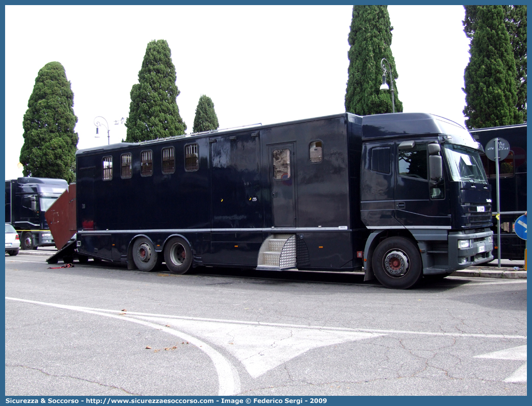 CC BN888
Arma dei Carabinieri
4° Reggimento Carabinieri a Cavallo
Iveco EuroStar 260E48
Allestitore Valli S.r.l.
Parole chiave: CC;C.C.;Arma;dei;Carabinieri;Reggimento;Cavallo;Trasporto;Cavalli;Iveco;EuroStar;260E48;Valli