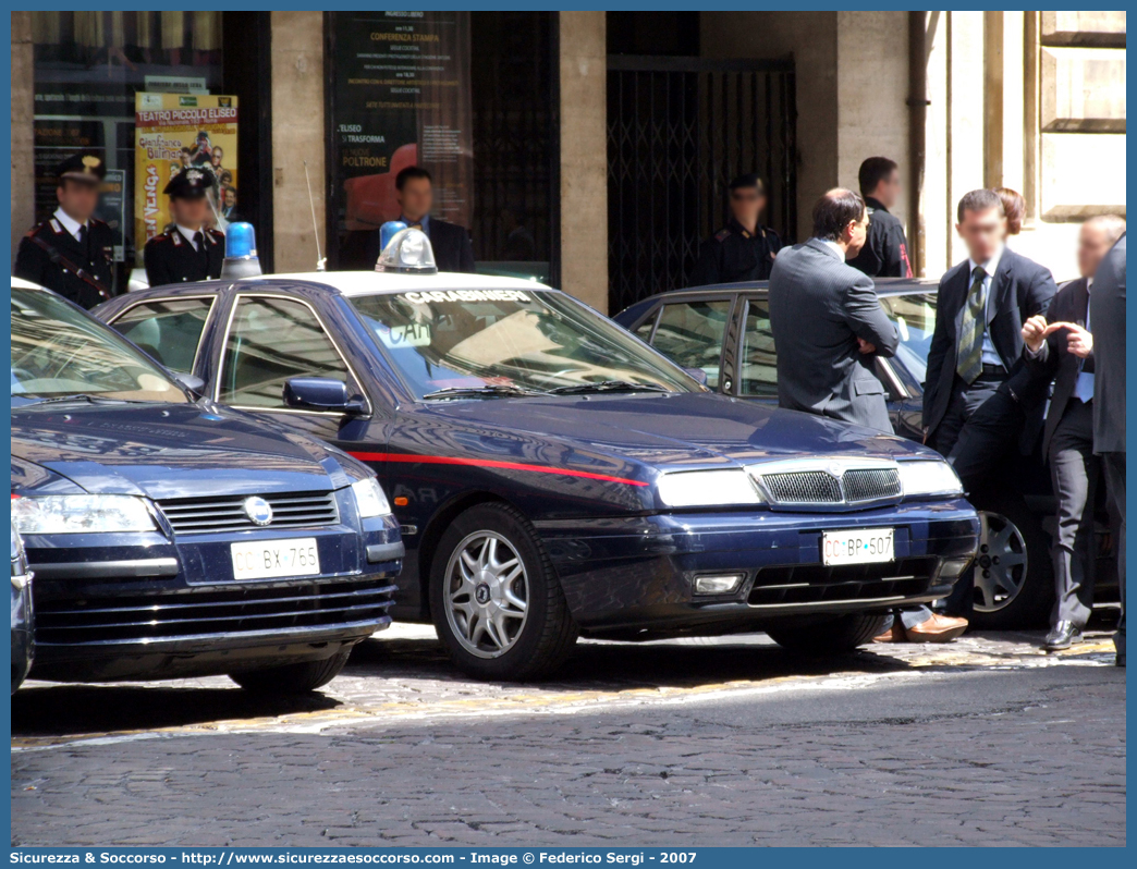 CC BP507
Arma dei Carabinieri
Comando Carabinieri Banca d'Italia
Lancia K
Parole chiave: CCBP507;Arma dei Carabinieri;Comando Carabinieri Banca d'Italia;Lancia K