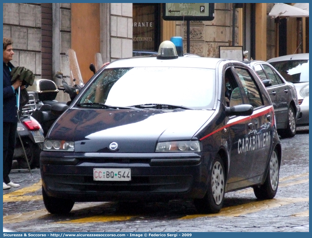 CC BQ544
Arma dei Carabinieri
Fiat Punto II serie
Parole chiave: CC;C.C.;Arma;dei;Carabinieri;Fiat;Punto