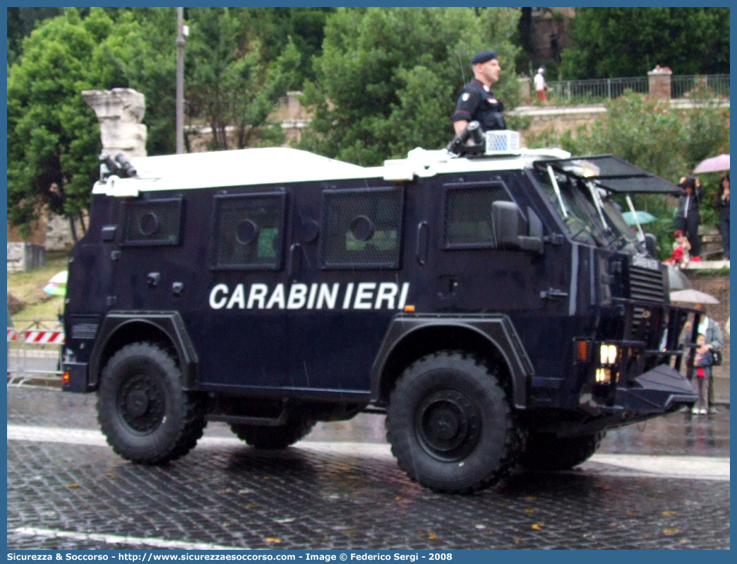 CC BT878
Arma dei Carabinieri
Battaglioni Mobili
BAE Systems Iveco RG12
Parole chiave: CC;C.C.;Arma;dei;Carabinieri;Battaglioni;Mobili;Iveco;BAE;Systems;RG12;Blindato;Ordine;Pubblico