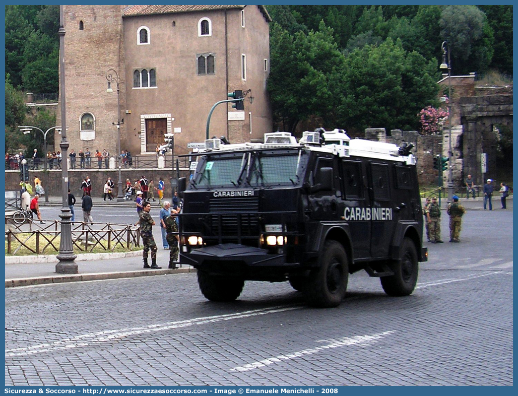 CC BT996
Arma dei Carabinieri
Battaglioni Mobili
BAE Systems Iveco RG12
Parole chiave: CC;C.C.;Arma;dei;Carabinieri;Battaglioni;Mobili;Iveco;BAE;Systems;RG12;Blindato;Ordine;Pubblico