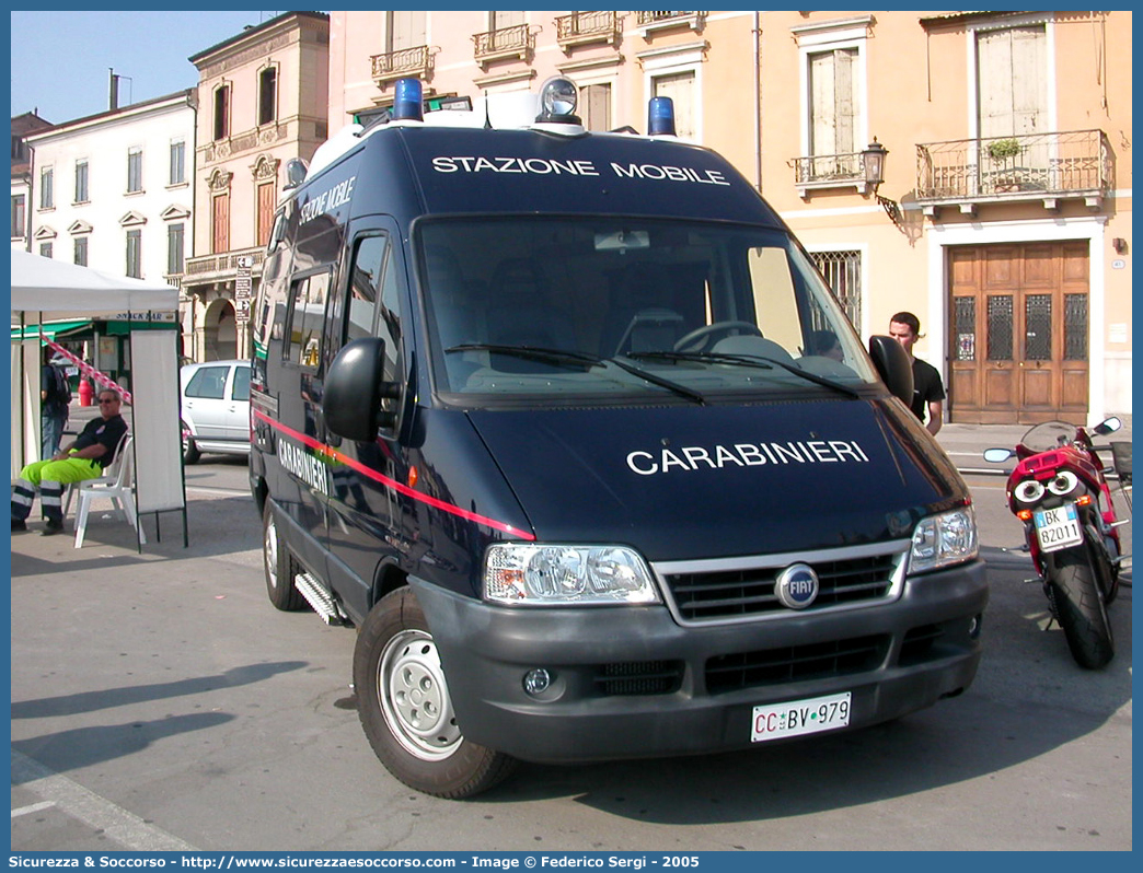 CC BV979
Arma dei Carabinieri
Fiat Ducato II serie restyling
Stazione Mobile
Allestitore Elevox S.r.l.
Parole chiave: CC;C.C.;Arma;Carabinieri;Fiat;Ducato;Stazione;Mobile;Elevox