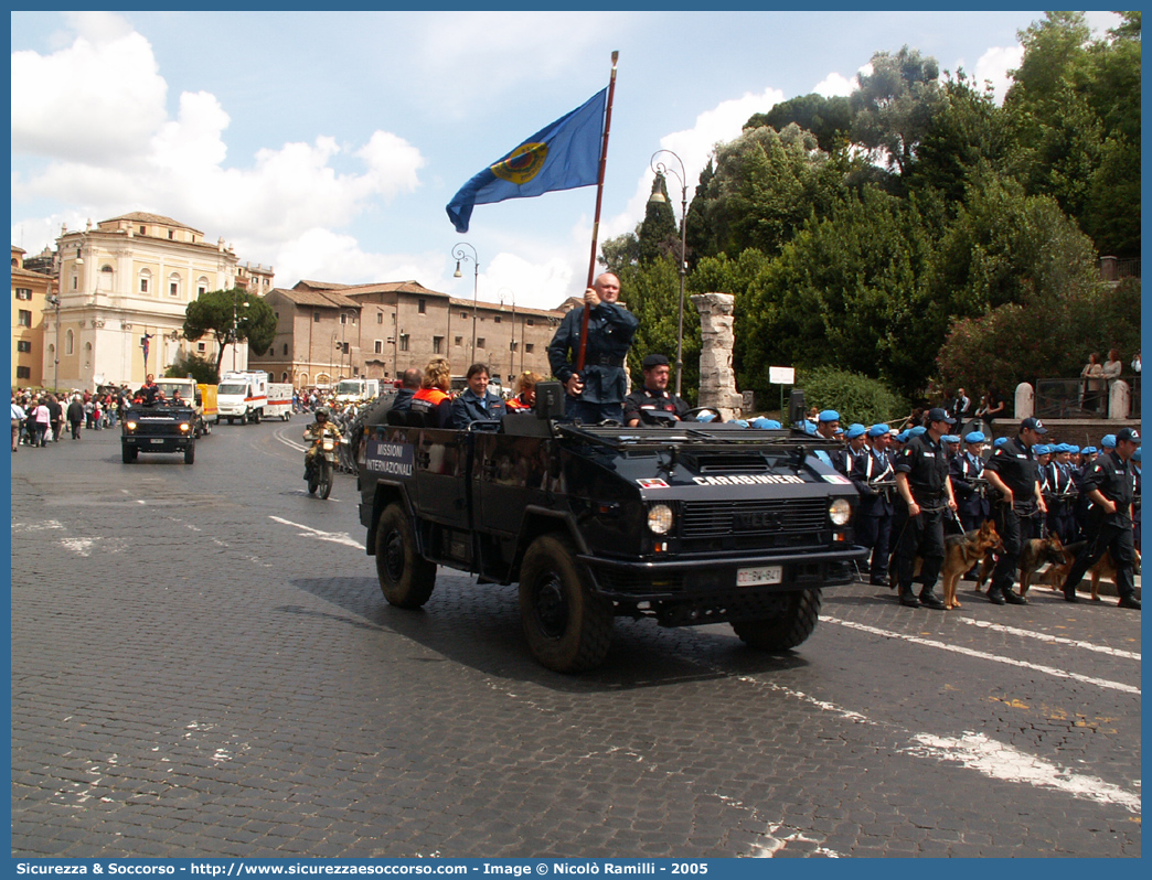 CC BW841
Arma dei Carabinieri
Battaglioni Mobili
Iveco VM90T
Parole chiave: CC;C.C.;Arma;Carabinieri;Battaglioni;Mobili;Battaglione;Iveco;VM90T