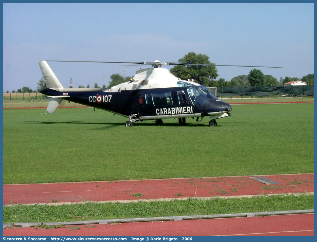 MM81219 / CC 107
Arma dei Carabinieri
Raggruppamento Carabinieri Aeromobili
Agusta A109 AII
Parole chiave: CC;C.C.;Arma;Carabinieri;Raggruppamento;Aeromobili;Agusta;A109;107