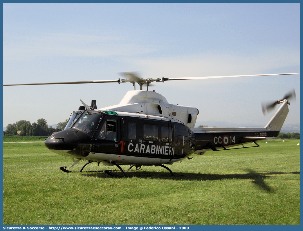 MM81367 / CC 14
Arma dei Carabinieri
Raggruppamento Carabinieri Aeromobili
Agusta Bell AB412 
Parole chiave: CC;C.C.;Arma;Carabinieri;Raggruppamento;Aeromobili;Agusta;Bell;AB412