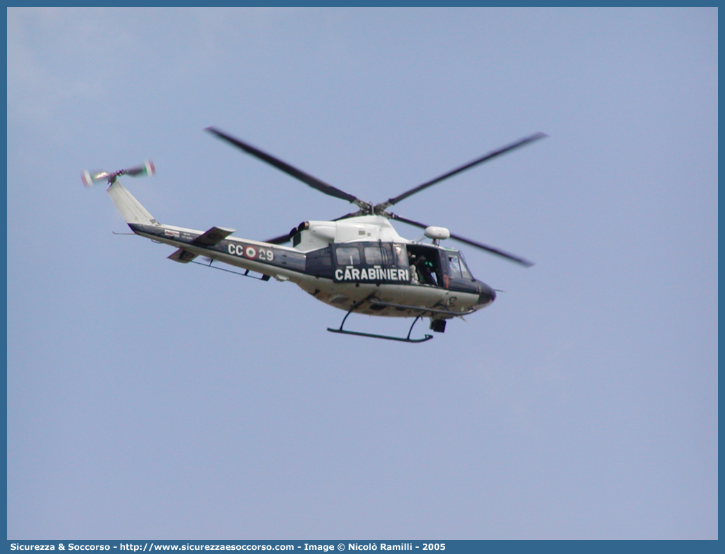 MM81463 / CC 29
Arma dei Carabinieri
Raggruppamento Carabinieri Aeromobili
Agusta Bell AB412 
Parole chiave: CC;C.C.;Arma;Carabinieri;Raggruppamento;Aeromobili;Agusta;Bell;AB412