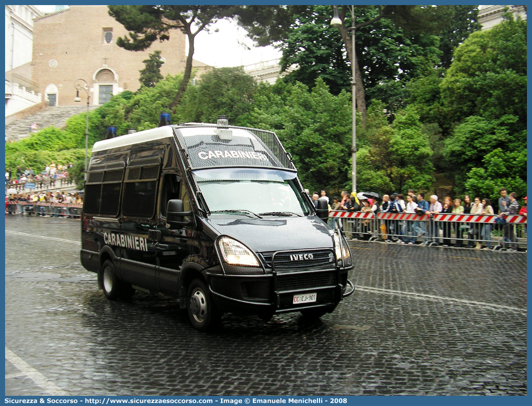 CC CJ901
Arma dei Carabinieri
Battaglioni Mobili
Iveco Daily 50C18 IV serie
Parole chiave: CC;C.C.;Arma;Carabinieri;Battaglioni;Mobili;Battaglione;Mobile;Iveco;Daily;50C18;Blindato;Ordine;Pubblico