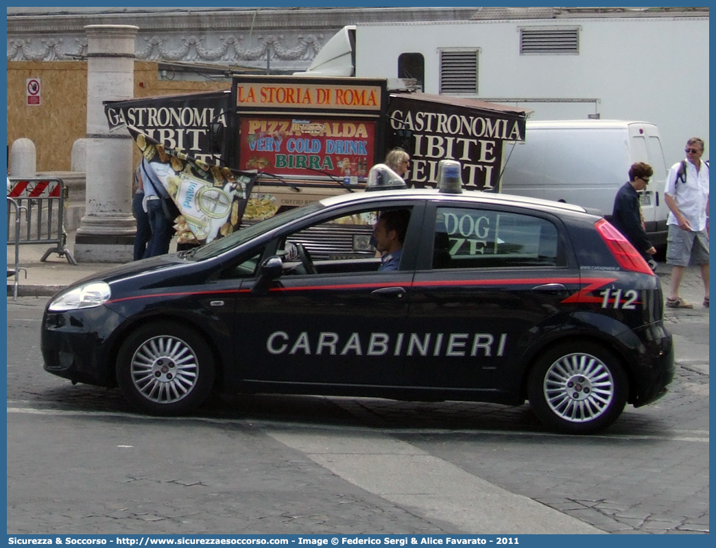 CC CJ968
Arma dei Carabinieri
Fiat Grande Punto
Parole chiave: CC;C.C.;Arma;Carabinieri;Fiat;Grande;Punto;CJ968