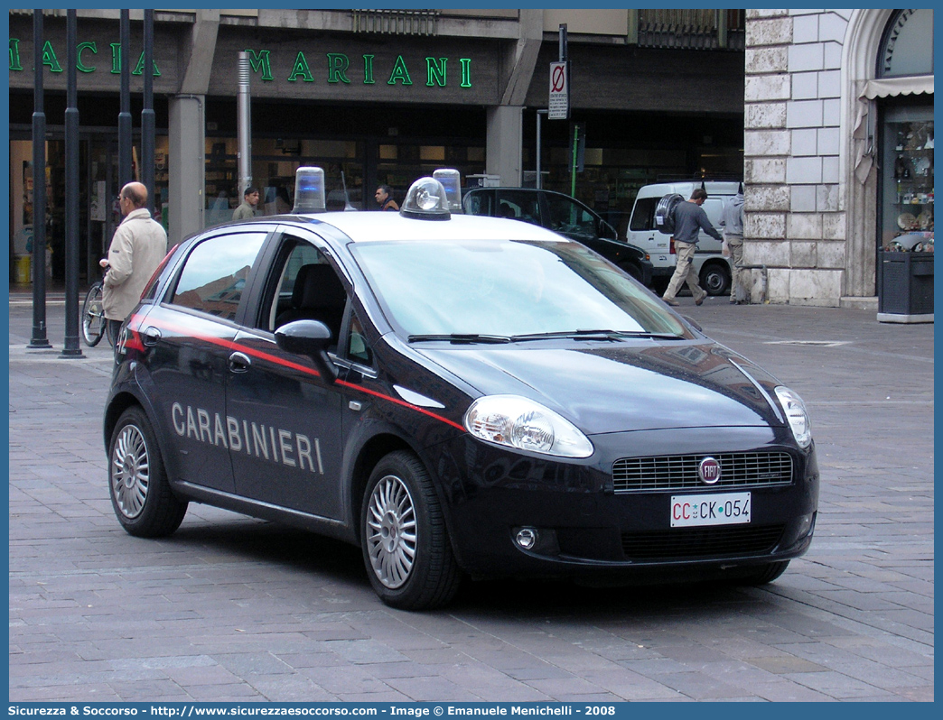 CC CK054
Arma dei Carabinieri
Fiat Grande Punto
Parole chiave: CC;C.C.;Arma;Carabinieri;Fiat;Grande;Punto;CK054