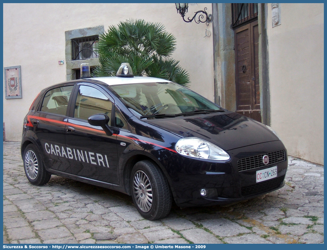 CC CN263
Arma dei Carabinieri
Fiat Grande Punto
Parole chiave: CC;C.C.;Arma;Carabinieri;Fiat;Grande;Punto;CN263