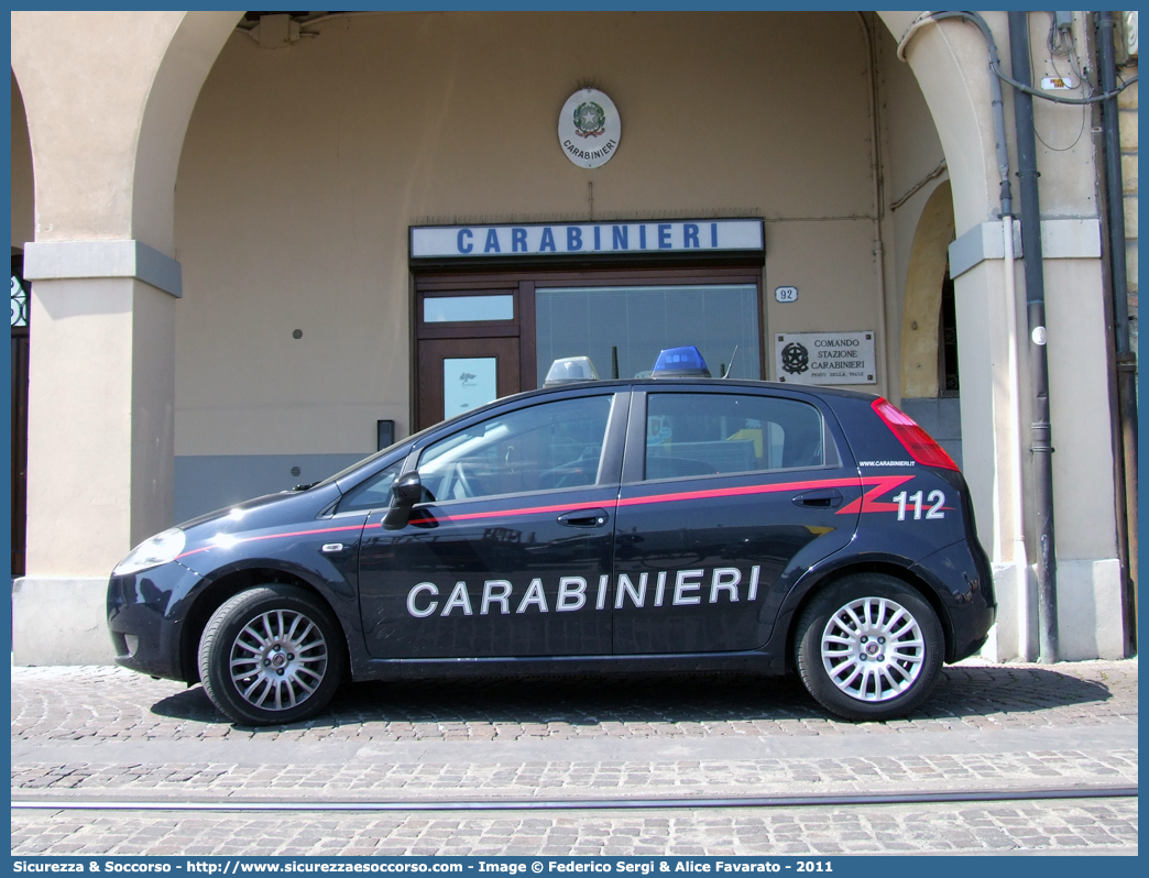 CC CN465
Arma dei Carabinieri
Fiat Grande Punto
Parole chiave: CC;C.C.;Arma;Carabinieri;Fiat;Grande;Punto;CN465