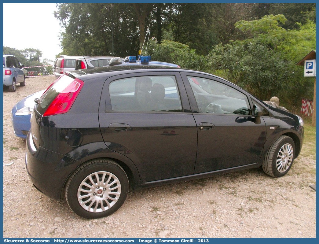 CC CT881
Arma dei Carabinieri
Fiat Grande Punto
Parole chiave: CC;C.C.;Arma;dei;Carabinieri;Fiat;Grande;Punto;CT881