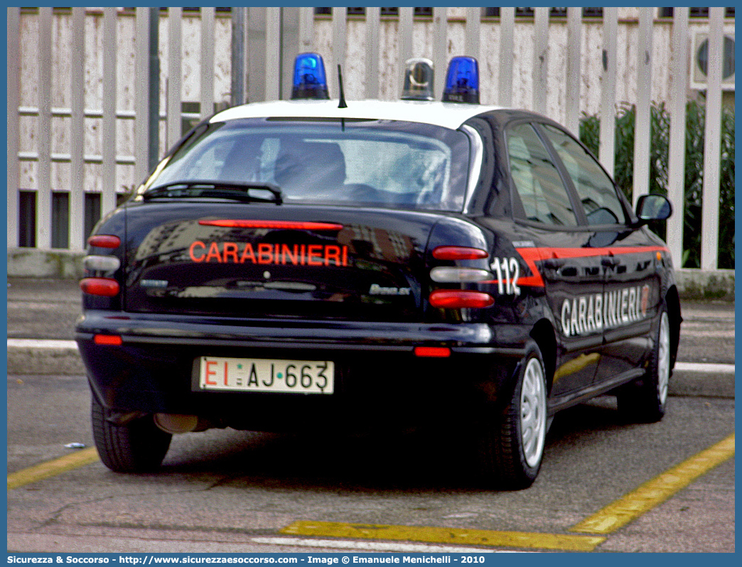 EI AJ663
Arma dei Carabinieri
Reparto Carabinieri presso l'Esercito Italiano
Fiat Brava
Parole chiave: CC;C.C.;EI;E.I.;Arma;dei;Carabinieri;Reparto;Esercito;Italiano;Fiat;Brava