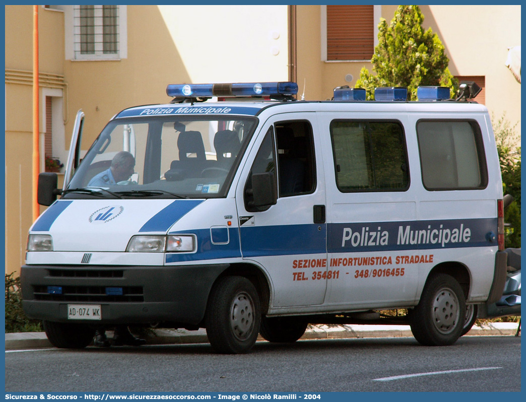 -
Polizia Municipale
Comune di Cesena
Nucleo Infortunistica Stradale
Fiat Ducato II serie
Parole chiave: Polizia;Locale;Municipale;Cesena;Fiat;Ducato;Infortunistica;Stradale