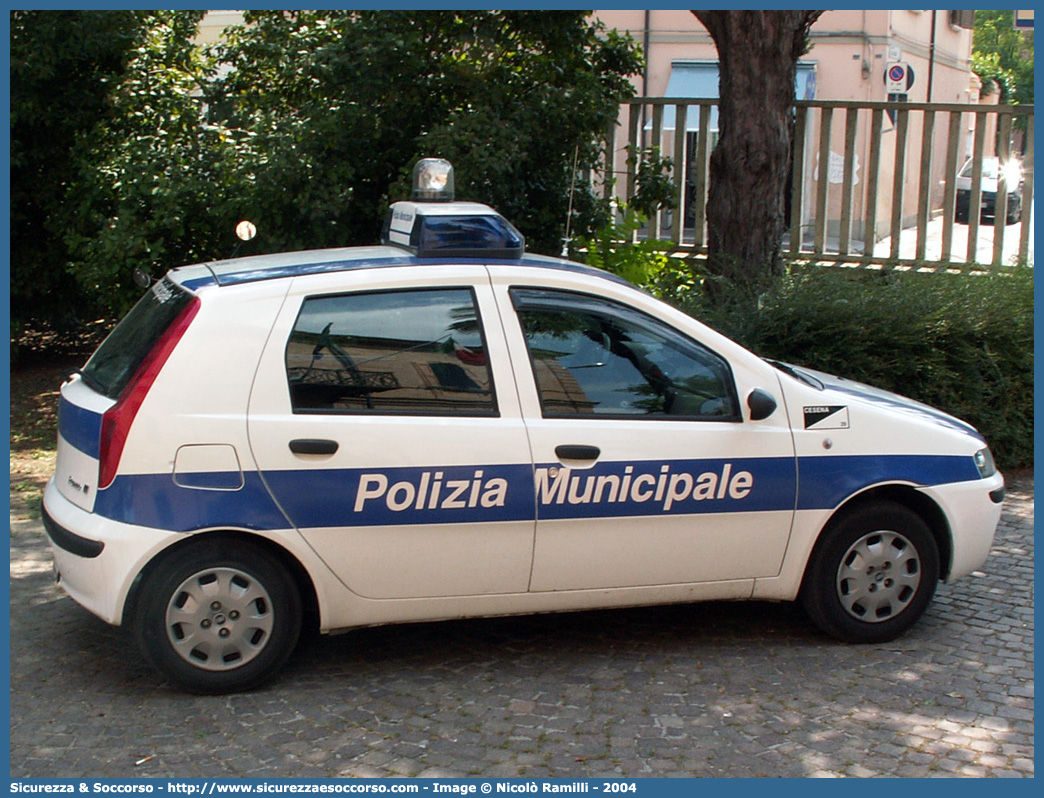 -
Polizia Municipale
Comune di Cesena
Fiat Punto II serie
Parole chiave: Polizia;Locale;Municipale;Cesena;Fiat;Punto