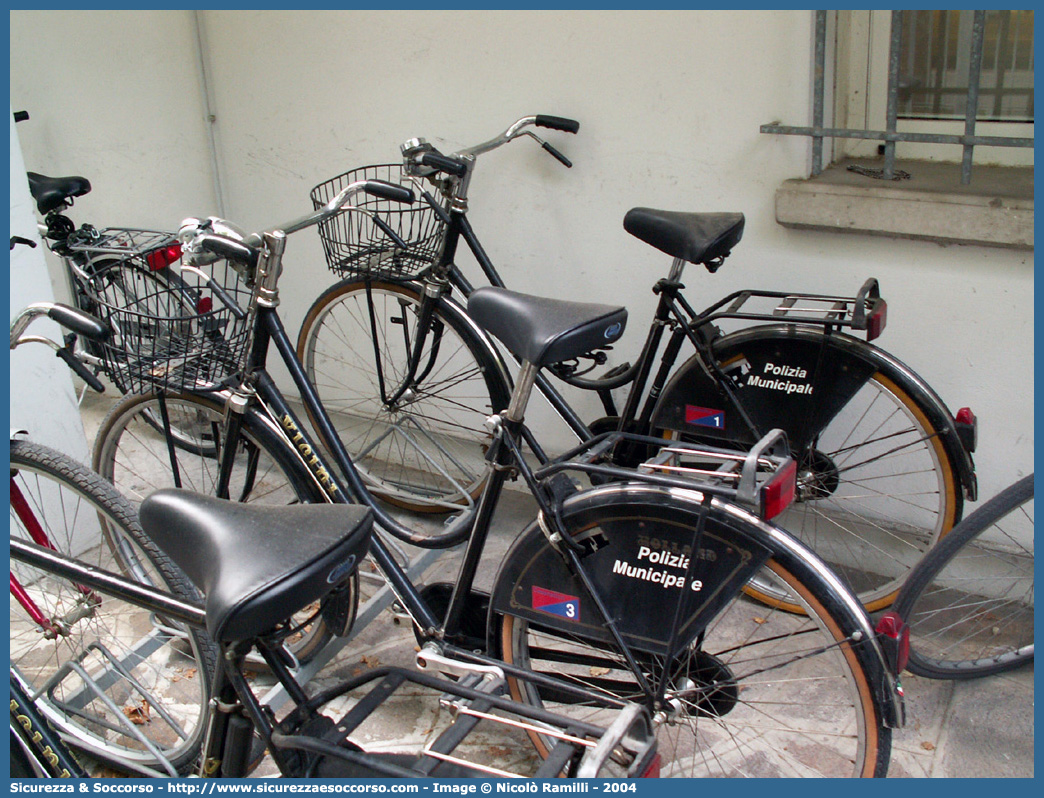 -
Polizia Municipale
Comune di Cesenatico
Biciclette
Parole chiave: Polizia;Locale;Municipale;Cesenatico;Biciclette;Bicicletta